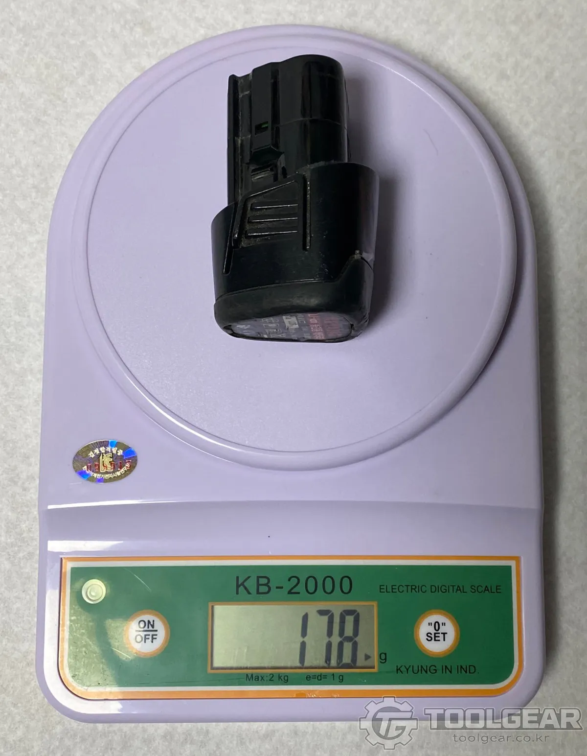계양 DID1202L BL10803 배터리 단독 무게 178g 저울 측정